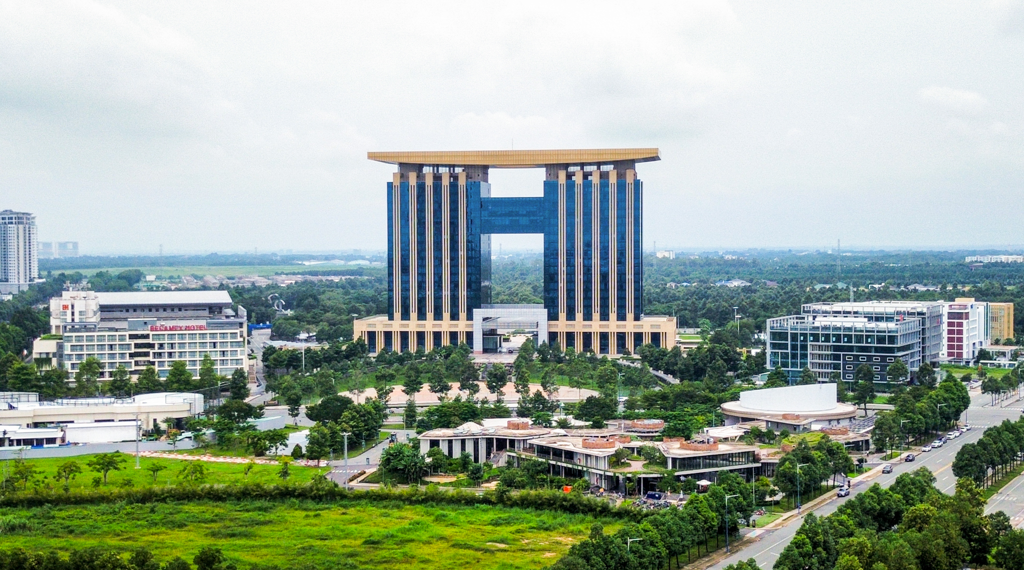 Vòng xoay rộng gấp 10 lần mặt sân Mỹ Đình, sẽ có nhà ga Metro, nhà hàng, trung tâm thương mại- Ảnh 11.